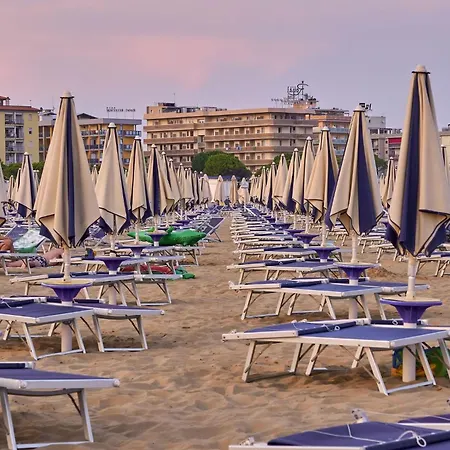 Modern Comfort With A View And Terrace * Bibione