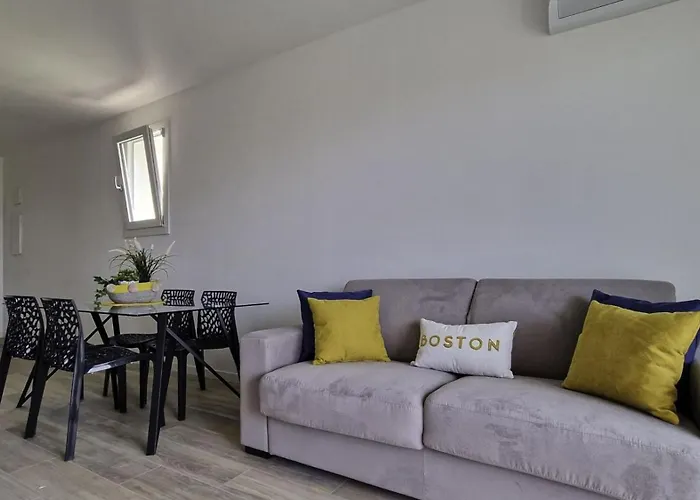 Modern Comfort With A View And Terrace Lejlighed *